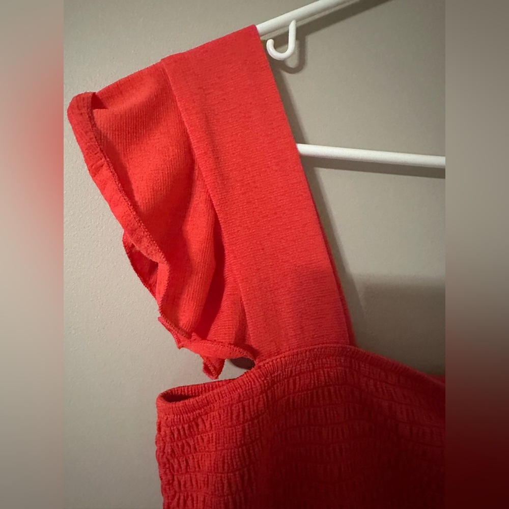 LOVE + JOY size 2X, coral colored, smocked bodice, ruffle sleeve top. - Picture 4 of 6